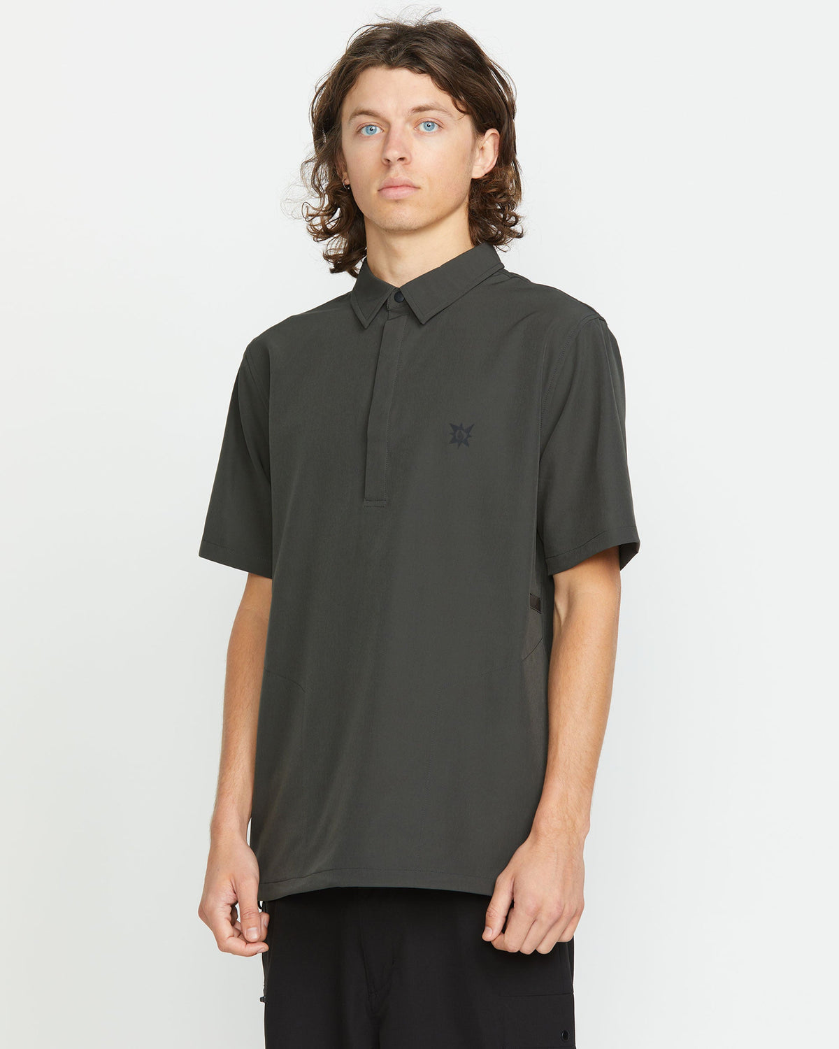 Volcom Japan Men's Sense Popover Short Sleeve Shirt Stealth - Volcom