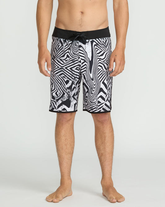 Men's Infuse Scallop Mod White/Black - Volcom