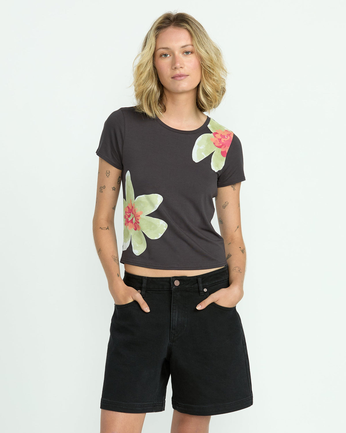 Women's Strait Up Long Shorts Black Out - Volcom