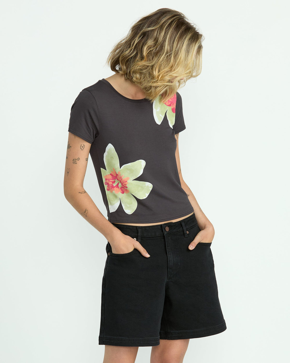 Women's Strait Up Long Shorts Black Out - Volcom