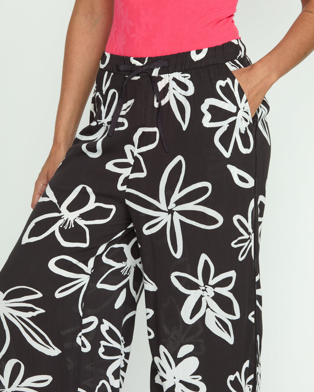 Women's Gotta B U Boo Pants Black - Volcom